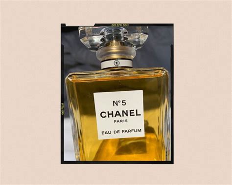 what is chanel no 5 l& 39|Chanel no 5 smell like.